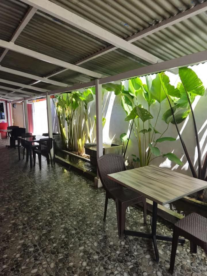 Baronda Guest House سورونغ المظهر الخارجي الصورة
