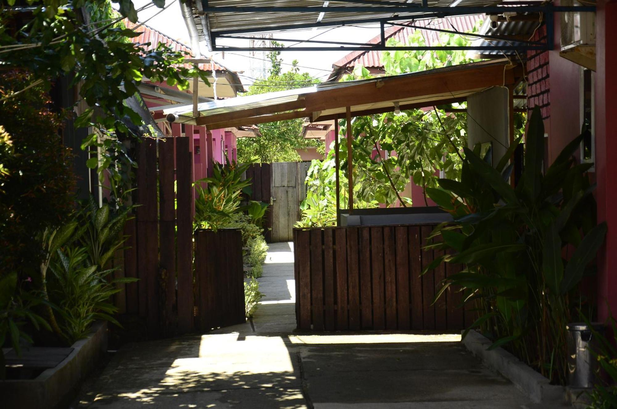 Baronda Guest House سورونغ المظهر الخارجي الصورة